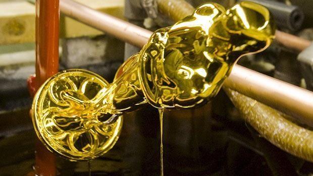 Fabrication d'un oscar : la dorure