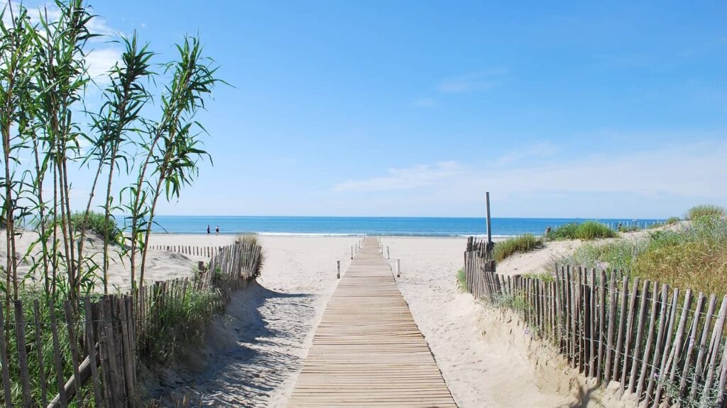 plage grande motte montpellier sud