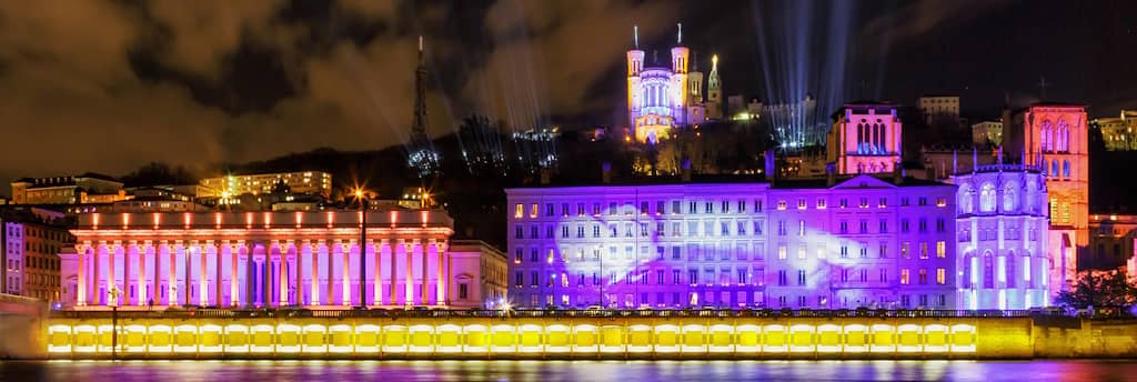 Fête des Lumières à Lyon quais de Saône illuminés