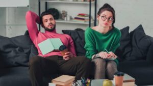 Dead living-room : ce mal silencieux qui détruit les couples