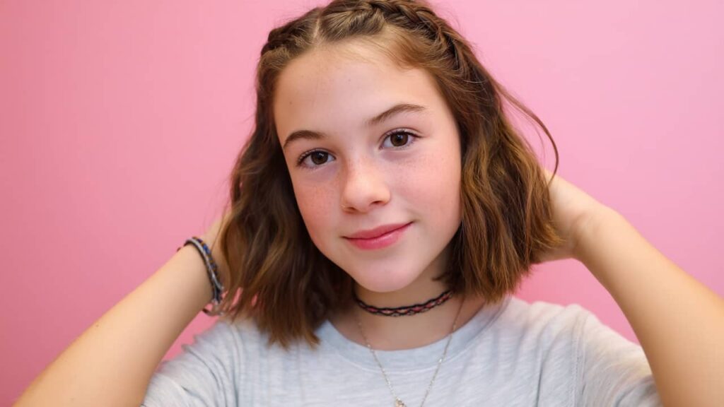 Coiffure cheveux mi-longs pour le collège